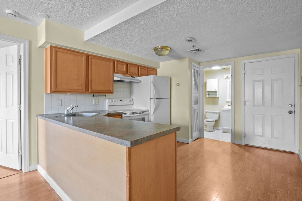 31 Devereux St, Providence, RI 02909 - photo 1