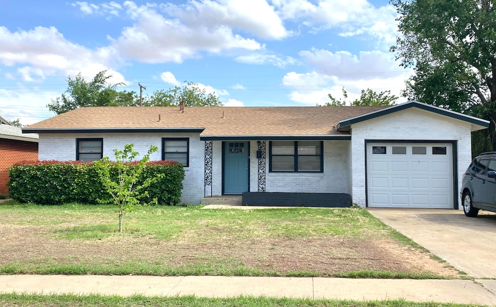 For Rent $1,350/month