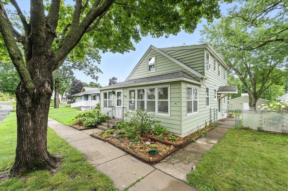 01-141 6th St N-1.jpg