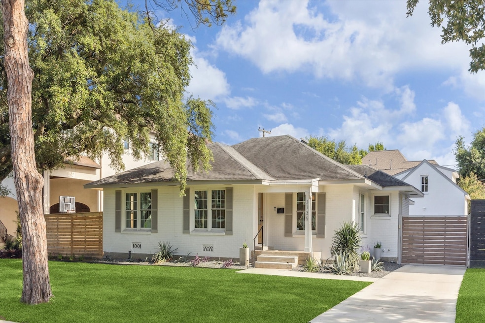 Well maintained ranch style home in coveted Braes