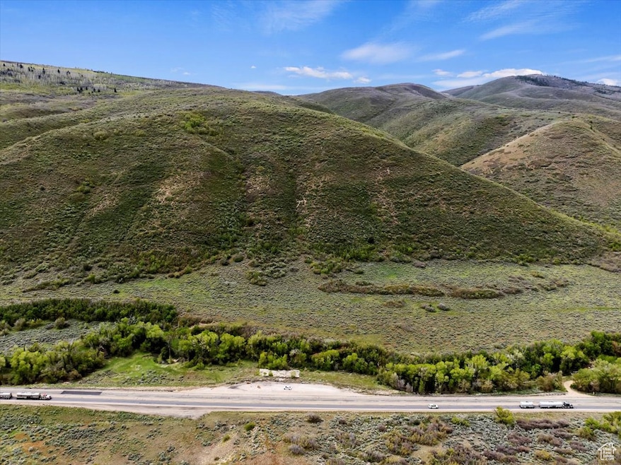 View of mountain feature