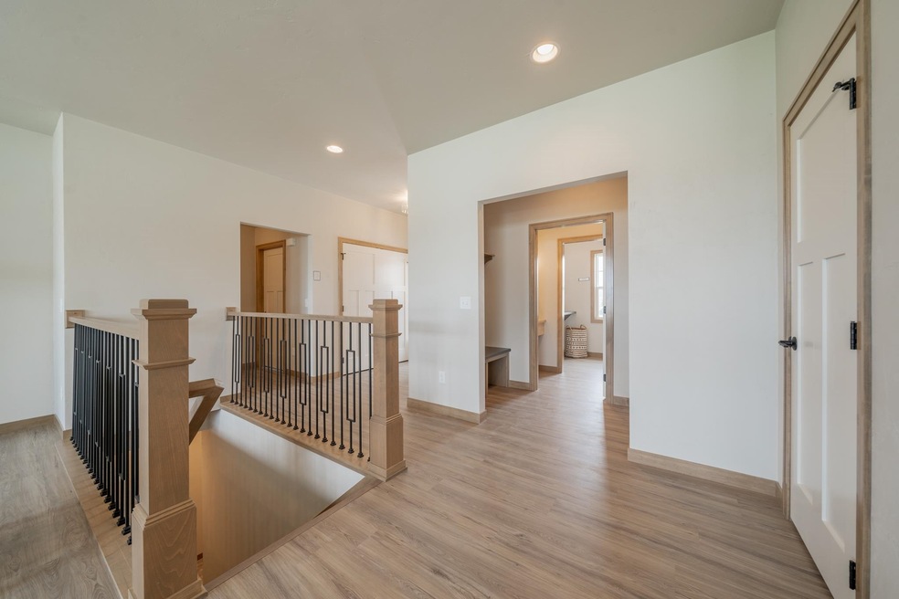 n 9341 Mulholland Ln, Appleton, WI 54915 - photo 1