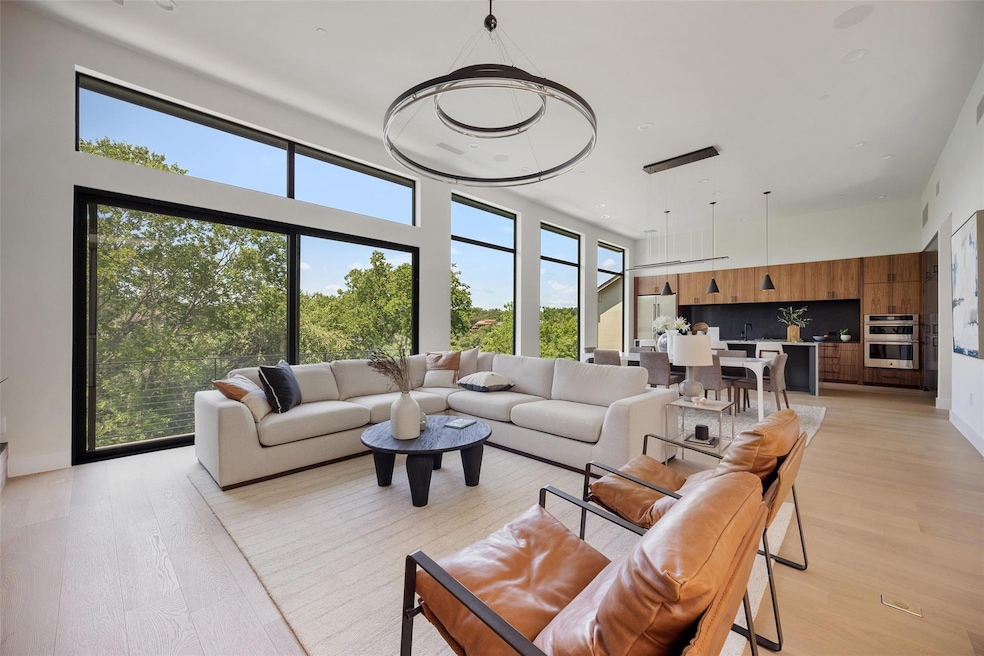 Under Contract $2,199,000