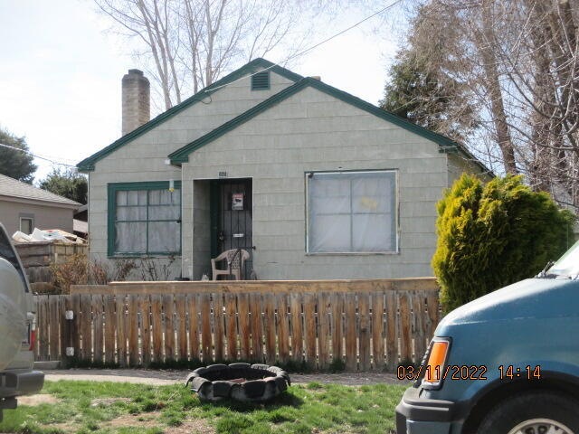 924 Martin St, Klamath Falls, OR 97601 - photo 1
