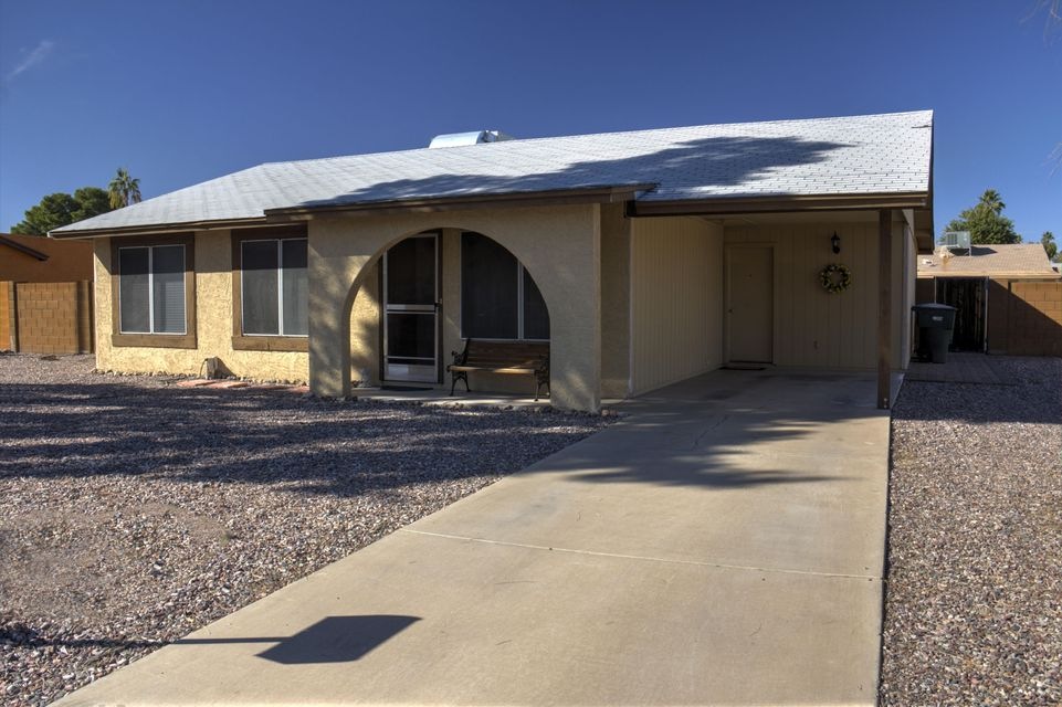 Front of the house 2 (2)