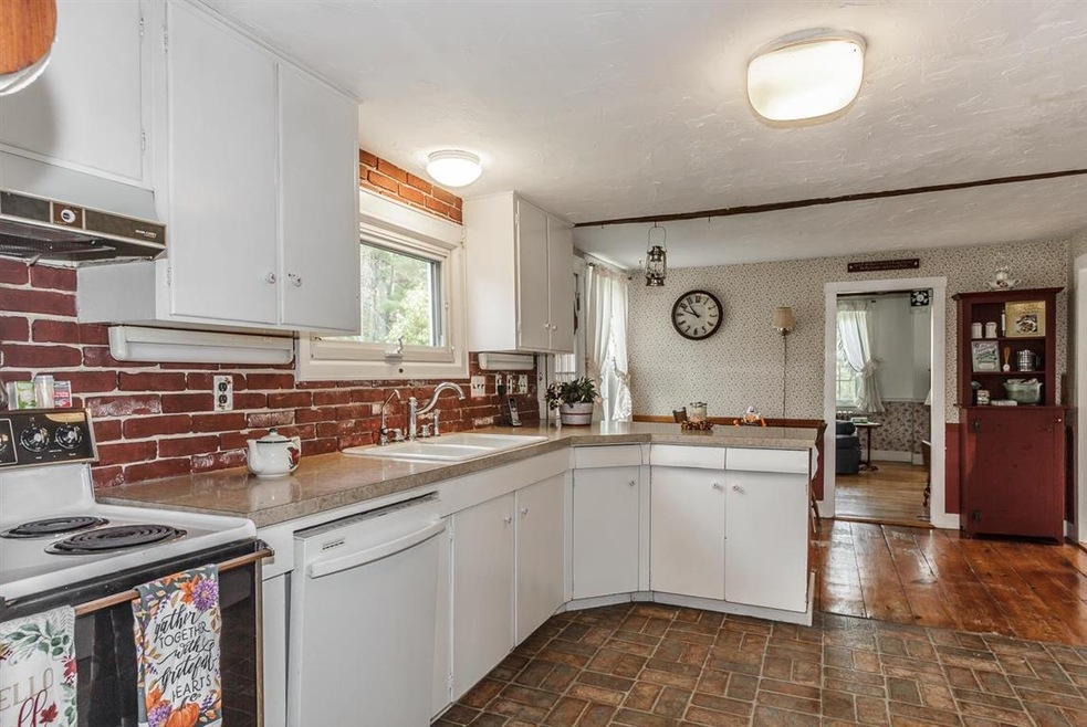 56 Bow Center Rd, Bow, NH 03304 - photo 1