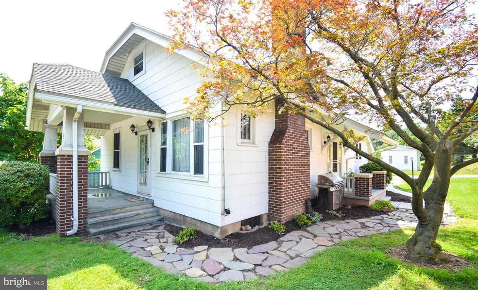 183 Claremont Ave, Tamaqua, PA 18252 - photo 1