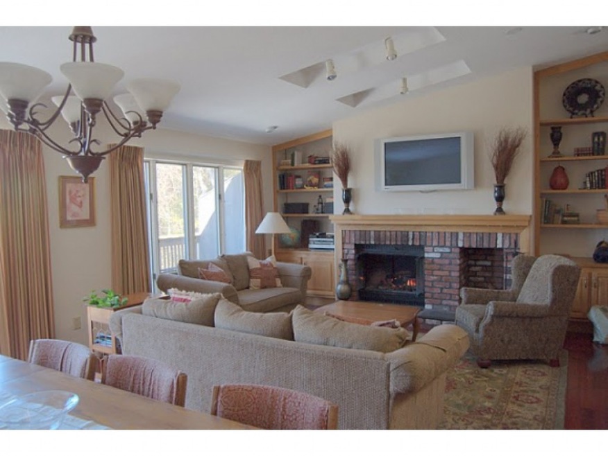 397 Alden Partridge #1b, Hartford, VT 05059 - photo 1