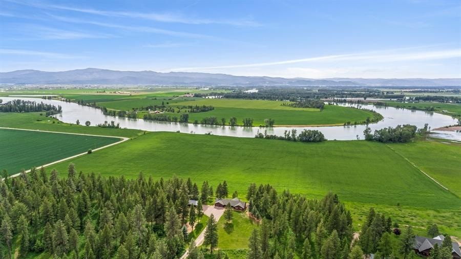 28_900RiversideRd_181002_AerialView_LowR