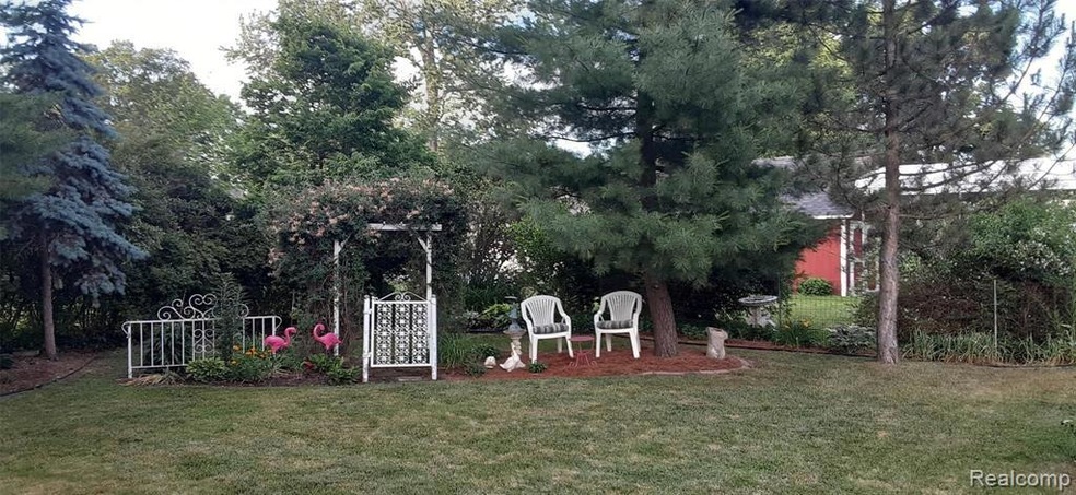 509 Mill St, Flushing, MI 48433 - photo 1