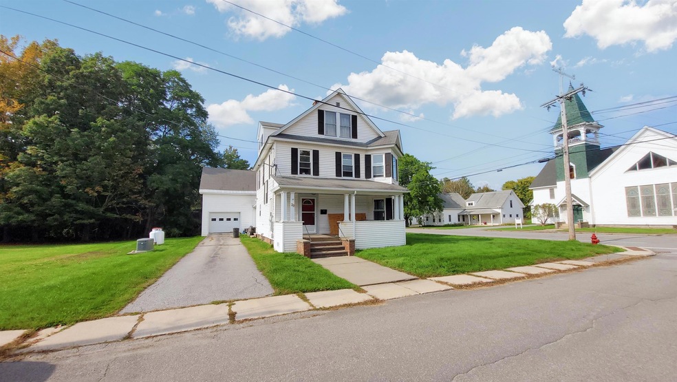 29 Monadnock St, Colebrook, NH 03576 - photo 1