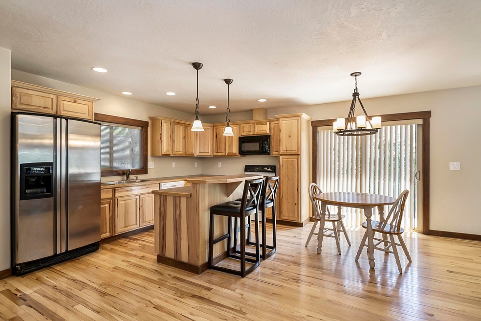 1528 NE 8th St, Bend, OR 97701 - photo 1