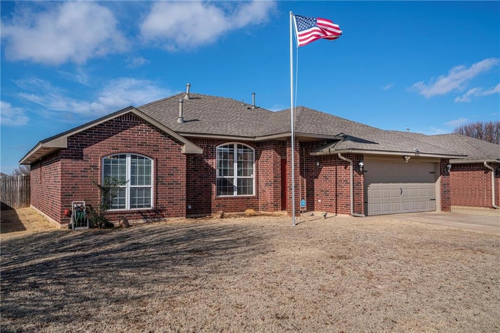 4105 Queens Dr. 1691 sq. ft.  3 bed, 2 bath, 2 car