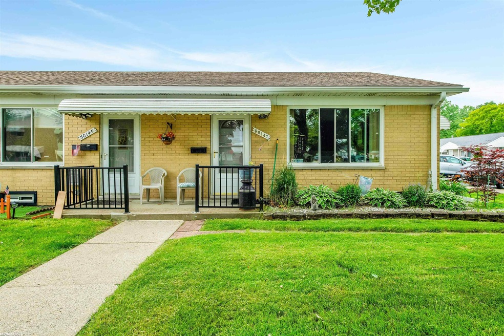 Welcome to the Easy Life at 50147 Helfer Blvd in W