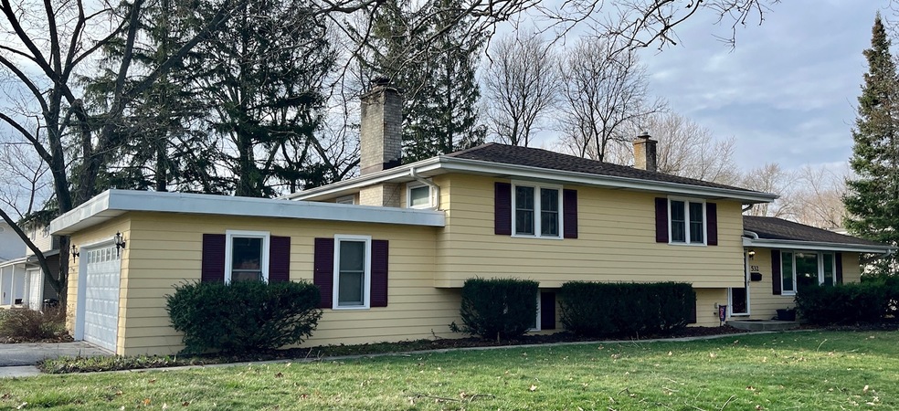 532 Cypress Dr, Naperville, IL 60540 - photo 1