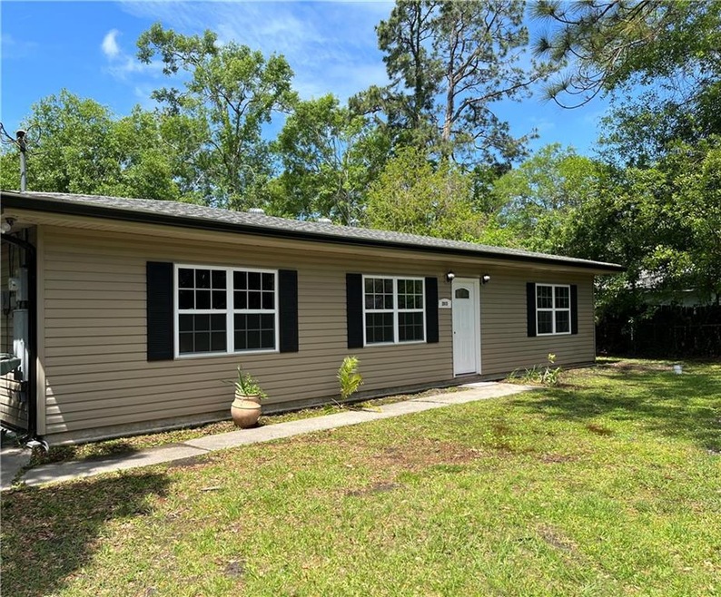 2013 Beth Dr, Slidell, LA 70458 - photo 1