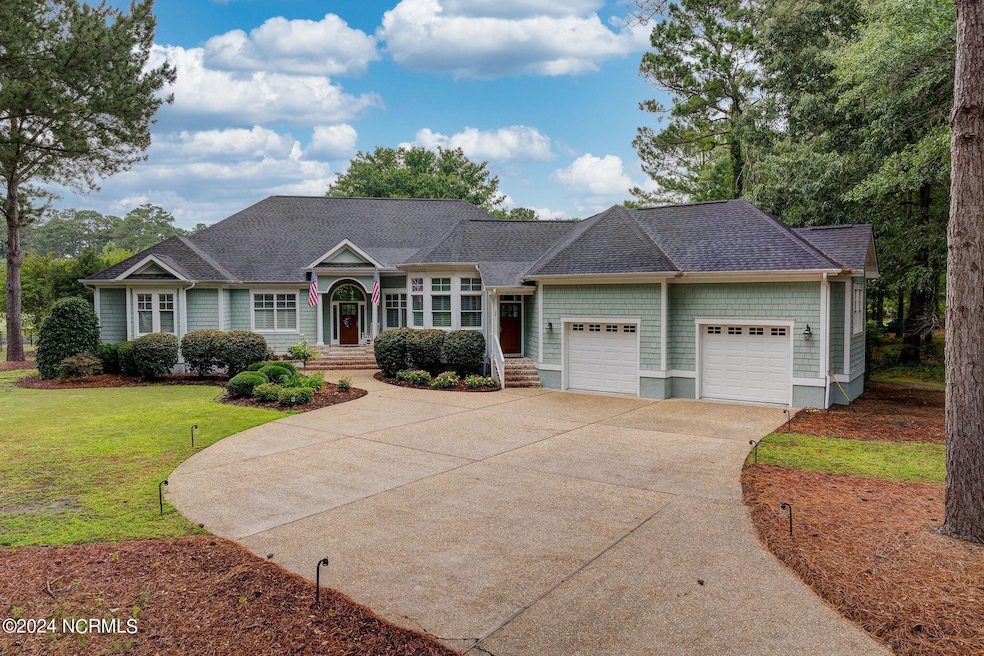 281 Red Fox Run Dr, Wallace, NC 28466 - photo 1