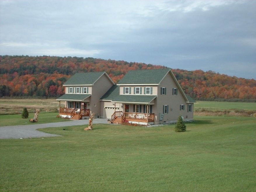 9 Bailey Rd, Fairfax, VT 05454 - photo 1