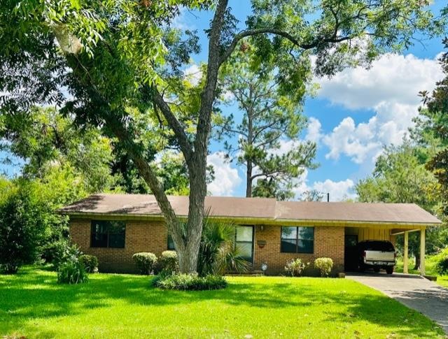 506 W Chattahoochee St, Fitzgerald, GA 31750 - photo 1