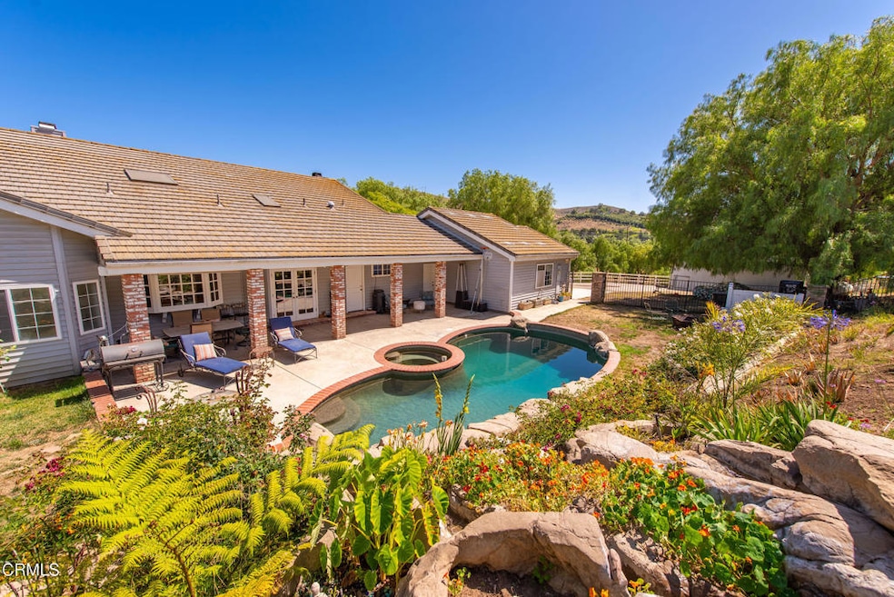 4850 N Moorpark Rd, Thousand Oaks, CA 91360 - photo 1