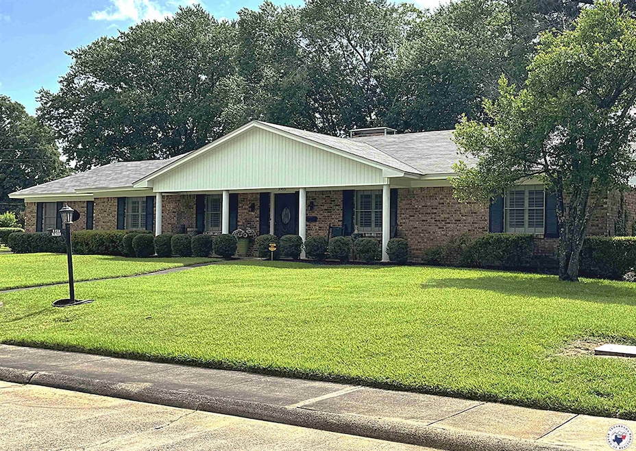 Under Contract $249,900