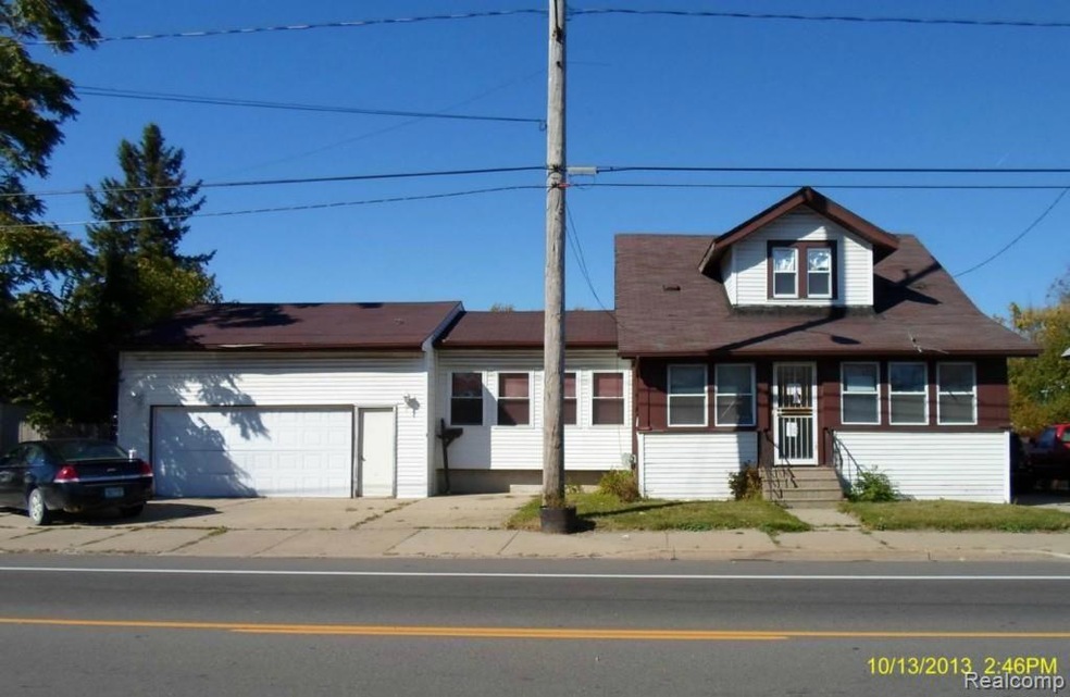 2708 Corunna Rd, Flint, MI 48503 - photo 1