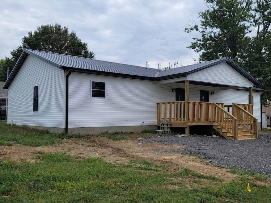 419 SW 3rd St, Loogootee, IN 47553 - photo 1