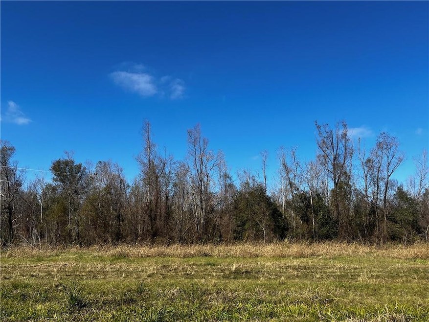 Vacant Land 15 acres sits back off LA 3127