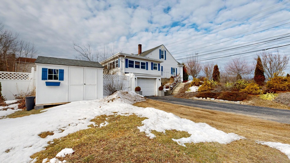 157 Farwell St, Lewiston, ME 04240 - photo 1