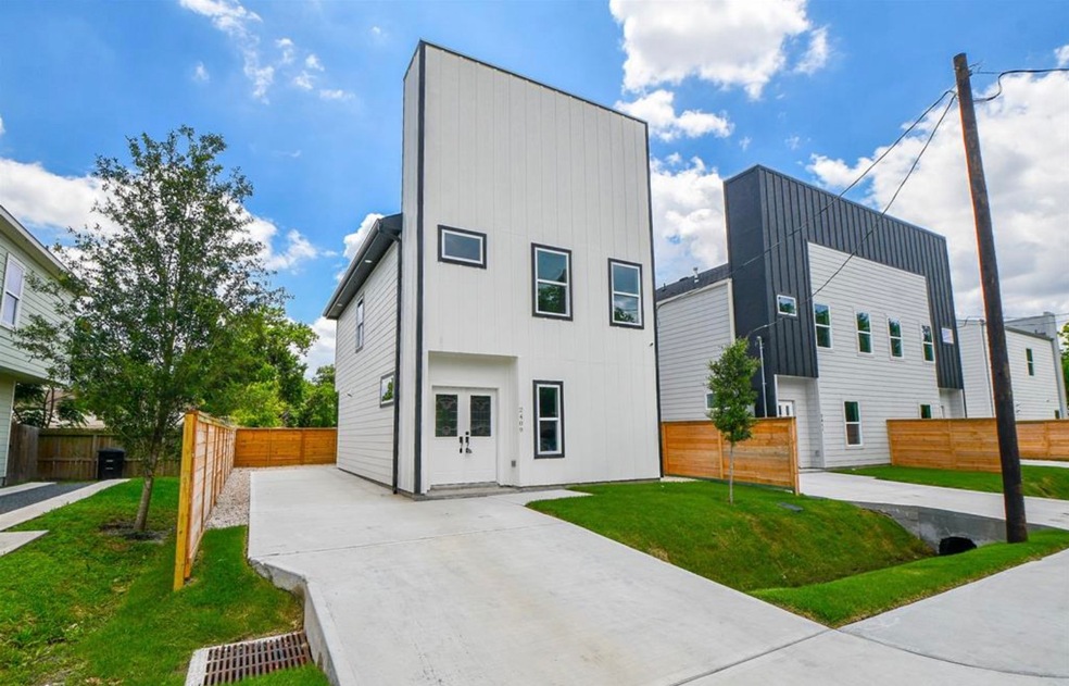 2409 Ferguson Way, Houston, TX 77088 - photo 1