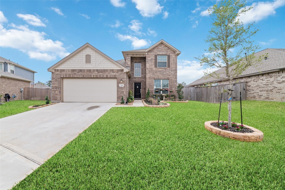 546 High Holly Cir, Magnolia, TX 77354 - photo 1