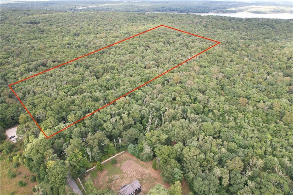 Approximate lot lines for visual purposes only