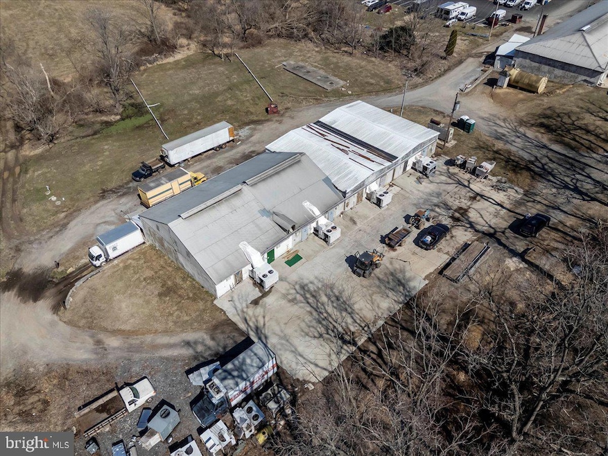 501 N Walnut Rd, Kennett Square, PA 19348 - photo 1