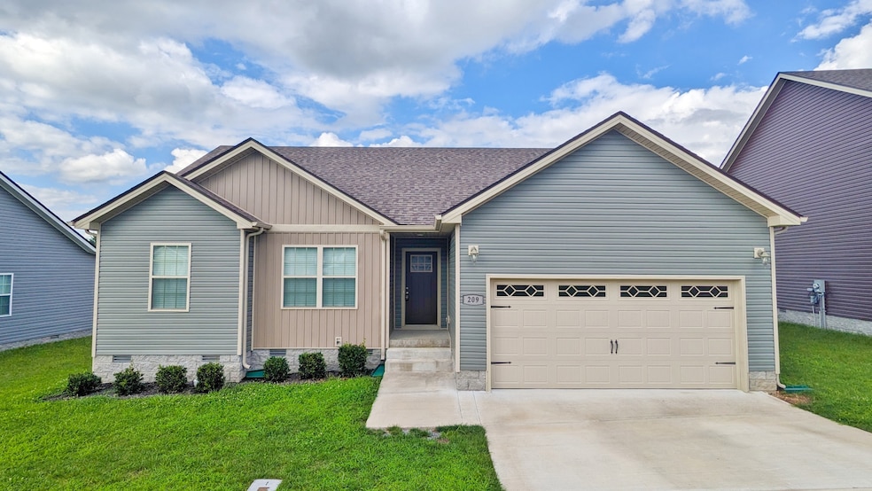 209 Geneva Ln, Clarksville, TN 37040 - photo 1