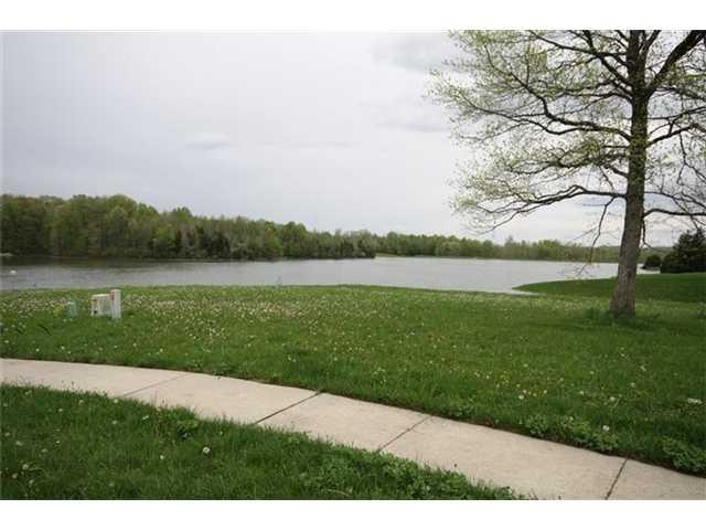 9 Waterside Dr, Columbus, IN 47201 - photo 1