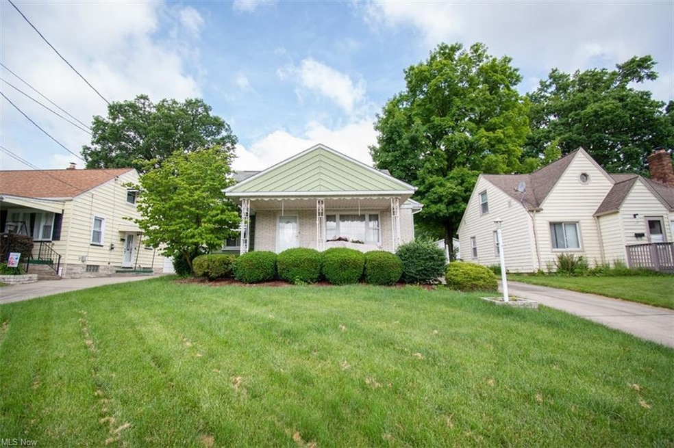 561 Audrey Ln, Struthers, OH 44471 - photo 1