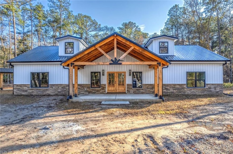 Aspen front Exterior