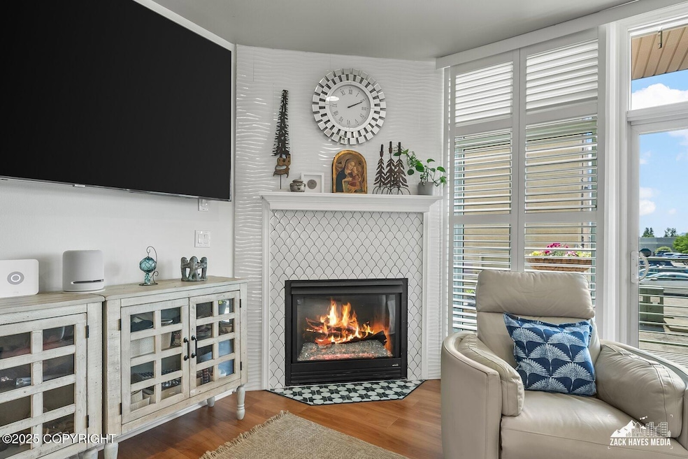 15-222e7thave106_ZHM_015