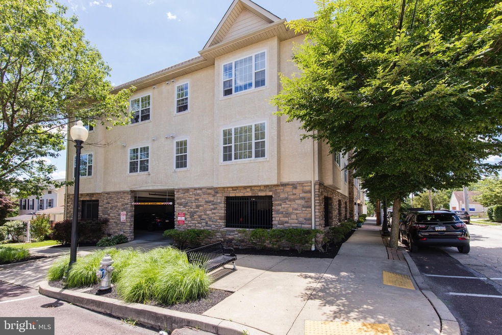 821 Harry St unit 202, Conshohocken, PA 19428 - photo 1