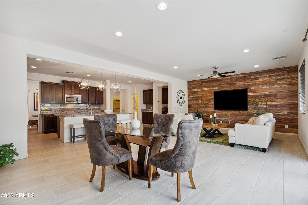 Breakfast Dining Area