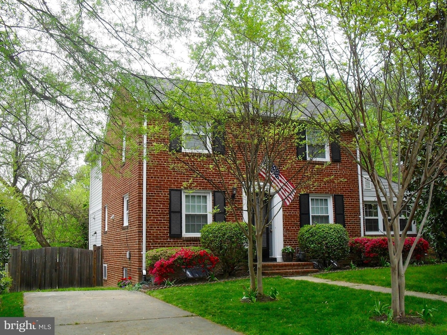 616 Melrose St, Alexandria, VA 22302 - photo 1