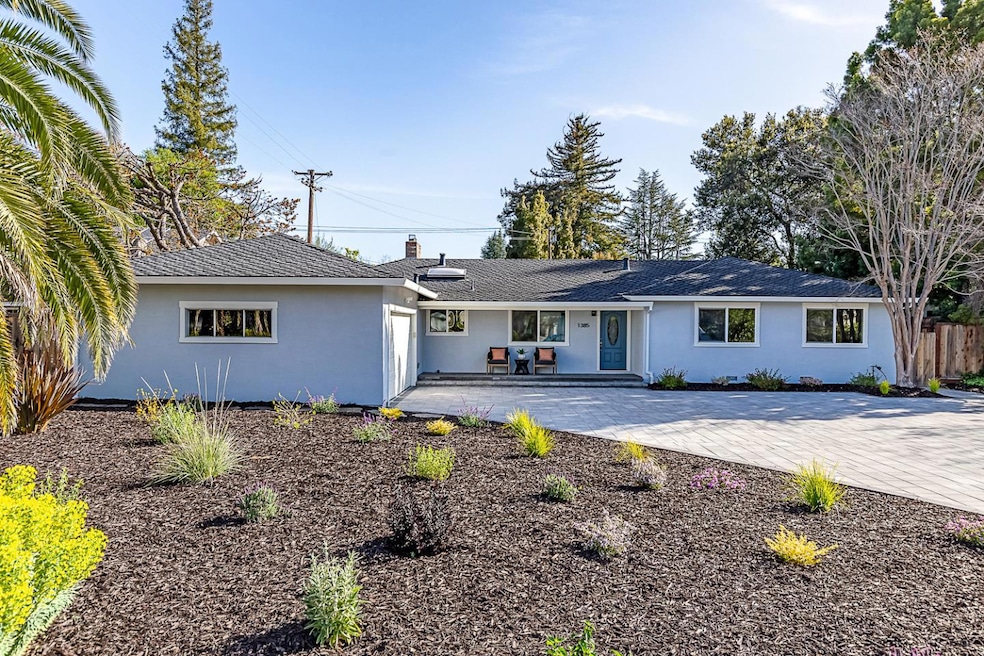 Sold $4,880,000 • Co-Listing Agent