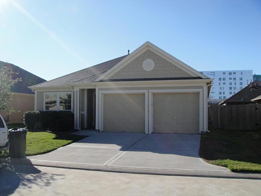 6031 Lynwood Banks Ln, Houston, TX 77092 - photo 1