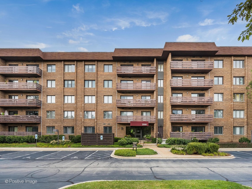 2000 Chestnut Ave unit 308, Glenview, IL 60025 - photo 1