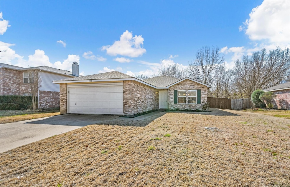 9200 Seven Oaks Ln, Denton, TX 76210 - photo 1