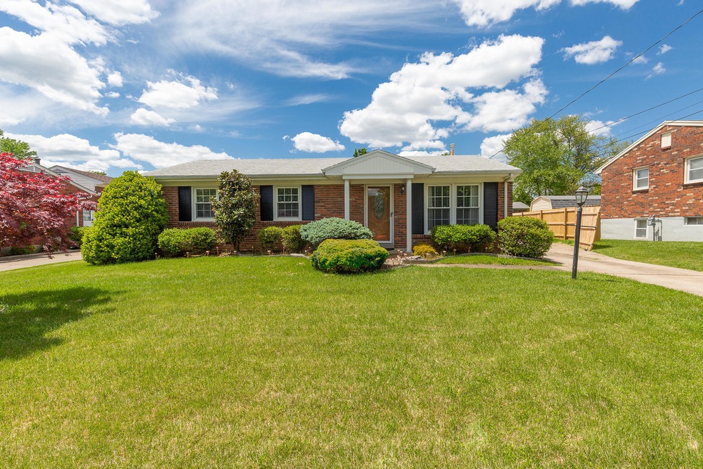 5504 Idlewood Ln, Louisville, KY 40291 - photo 1