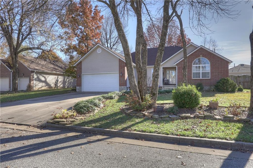 1066 Alexsandra Cir, Oronogo, MO 64855 - photo 1