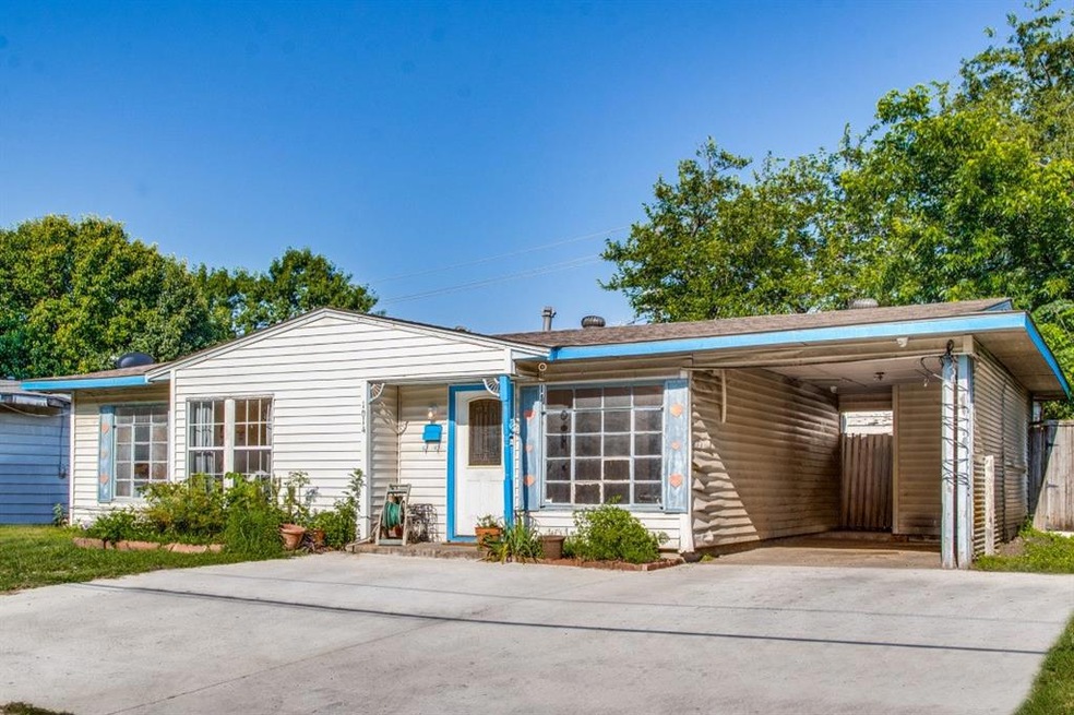 1014 Shawnee Trace, Grand Prairie, TX 75051 - photo 1