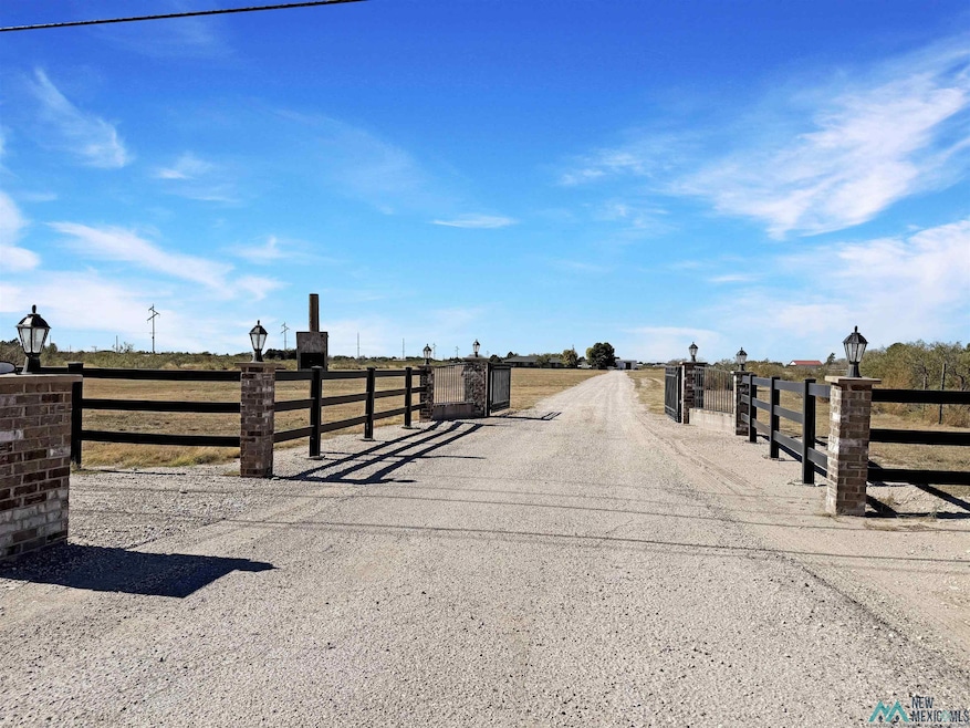 4933 N Dal Paso St, Hobbs, NM 88242 - photo 1