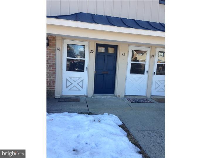 20 Derry Dr, North Wales, PA 19454 - photo 1